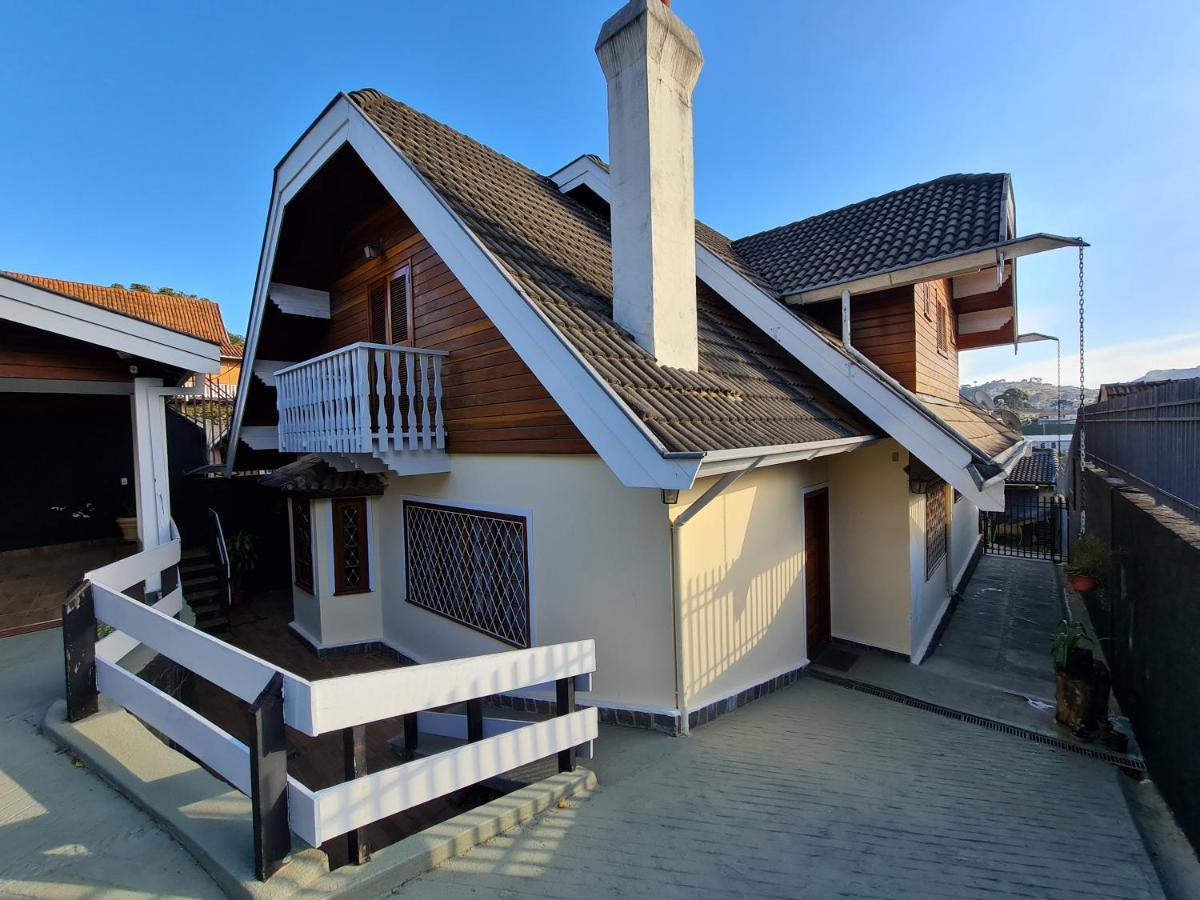 Casa Vila Telma Кампус-ду-Жордан Екстер'єр фото