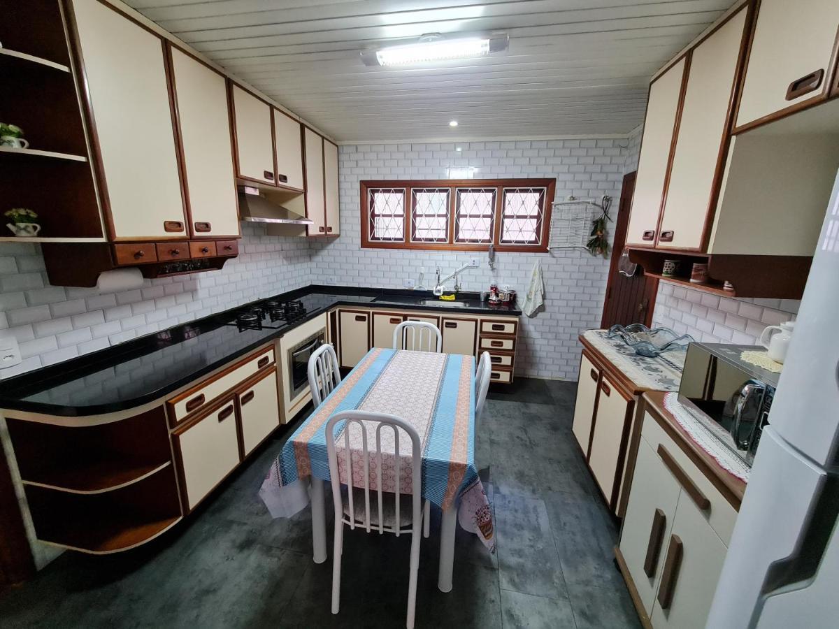 Casa Vila Telma Кампус-ду-Жордан Екстер'єр фото